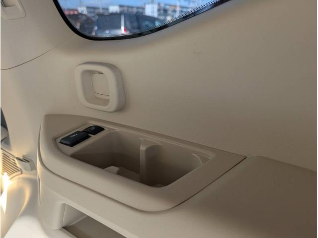 ランドクルーザー ＺＸ　純正ナビ　ヒッチメンバー　クールボックス　電動リアデフロック　サイドバイザー　リアモニター　サンルーフ（42枚目）