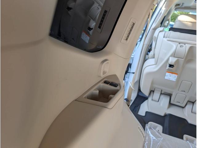 ランドクルーザー ＺＸ　純正ナビ　ヒッチメンバー　クールボックス　電動リアデフロック　サイドバイザー　リアモニター　サンルーフ（43枚目）