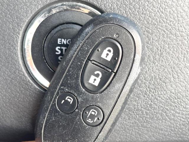 スペーシアカスタム ＸＳ　ＳＤナビ　衝突被害軽減システム　ＨＩＤヘッド　ＥＴＣ　オートライト　オートエアコン　純正１４インチアルミ　Ｂｌｕｅｔｏｏｔｈ　ＤＶＤ再生（7枚目）