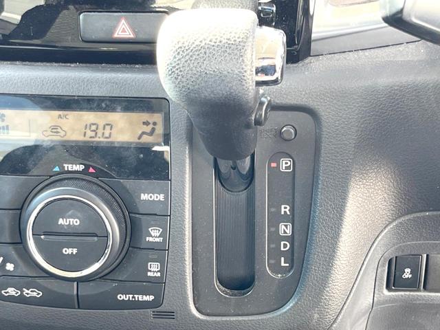 スペーシアカスタム ＸＳ　ＳＤナビ　衝突被害軽減システム　ＨＩＤヘッド　ＥＴＣ　オートライト　オートエアコン　純正１４インチアルミ　Ｂｌｕｅｔｏｏｔｈ　ＤＶＤ再生（30枚目）