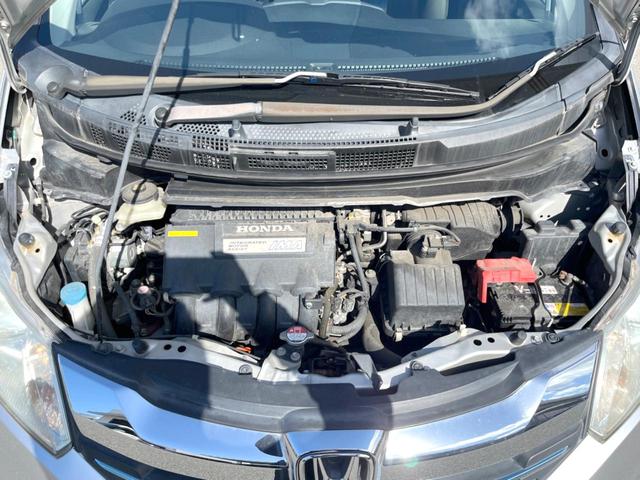 フリードハイブリッド ジャストセレクション 両側電動ドア 純正SDナビ バックカメラ ハーフレザーシート スマートキー HIDヘッド ビルトインETC クルコン オートライト オートエアコン 純正15インチアルミ Bluetooth CD(18枚目)