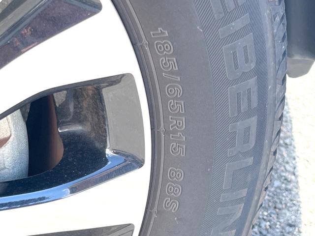 フリードハイブリッド ジャストセレクション 両側電動ドア 純正SDナビ バックカメラ ハーフレザーシート スマートキー HIDヘッド ビルトインETC クルコン オートライト オートエアコン 純正15インチアルミ Bluetooth CD(41枚目)