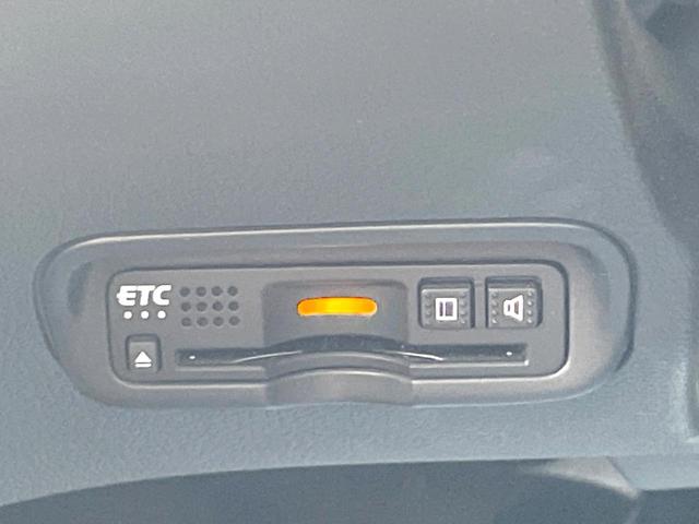 ヴェゼル ハイブリッドZ・ホンダセンシング 純正SDナビ バックカメラ 衝突被害軽減システム レーダークルーズ ハーフレザーシート ドラレコ スマートキー LEDヘッド ビルトインETC オートライト オートエアコン 純正17インチアルミ(7枚目)