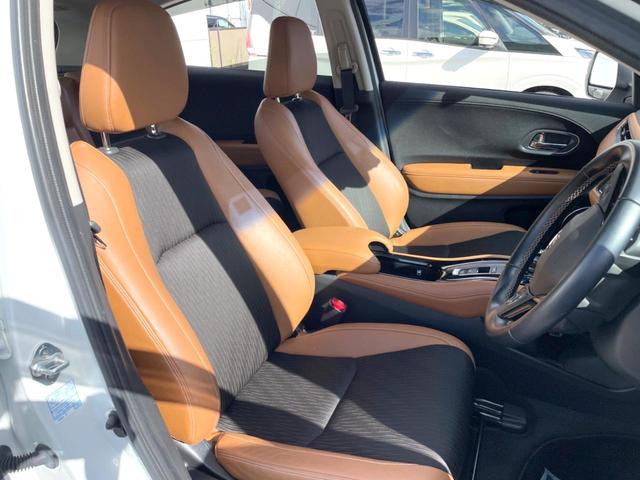 ヴェゼル ハイブリッドZ・ホンダセンシング 純正SDナビ バックカメラ 衝突被害軽減システム レーダークルーズ ハーフレザーシート ドラレコ スマートキー LEDヘッド ビルトインETC オートライト オートエアコン 純正17インチアルミ(8枚目)