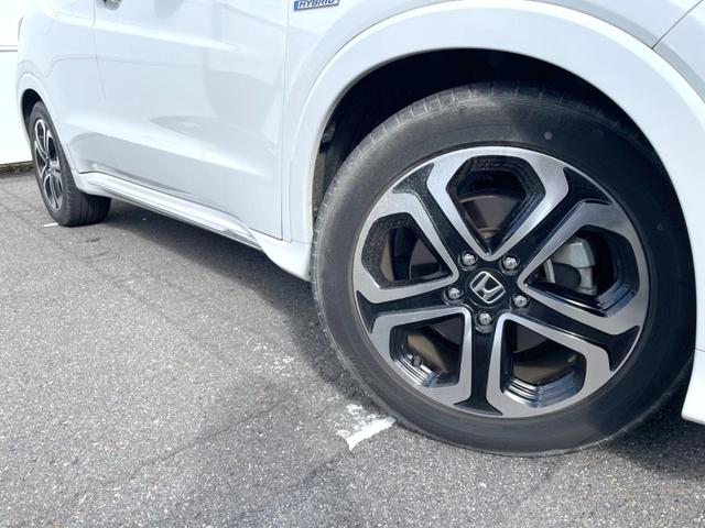 ヴェゼル ハイブリッドZ・ホンダセンシング 純正SDナビ バックカメラ 衝突被害軽減システム レーダークルーズ ハーフレザーシート ドラレコ スマートキー LEDヘッド ビルトインETC オートライト オートエアコン 純正17インチアルミ(13枚目)