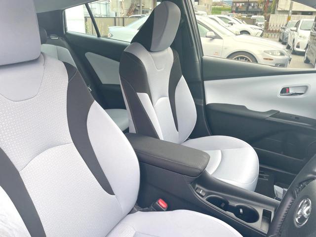 プリウス S 純正SDナビ バックカメラ 衝突被害軽減システム レーダークルーズ ドラレコ コーナーセンサー スマートキー LEDヘッド ビルトインETC オートハイビーム オートライト オートエアコン(8枚目)