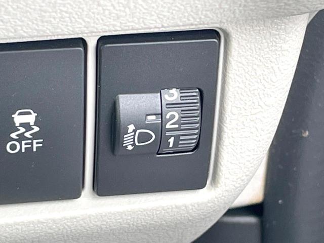 N-BOX ベースグレード レーダークルーズ スマートキー LEDヘッド ETC オートハイビーム 車線逸脱警報 オートライト オートエアコン リアエアコン(6枚目)