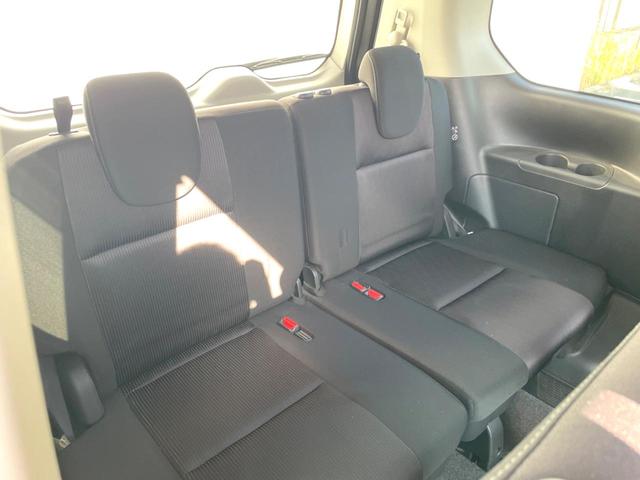 セレナ ハイウェイスター　Ｖセレクション　全周囲カメラ　衝突被害軽減システム　ドラレコ　コーナーセンサー　ＬＥＤヘッド　オートライト　オートエアコン　Ｂｌｕｅｔｏｏｔｈ　ＣＤ　ＤＶＤ再生（9枚目）