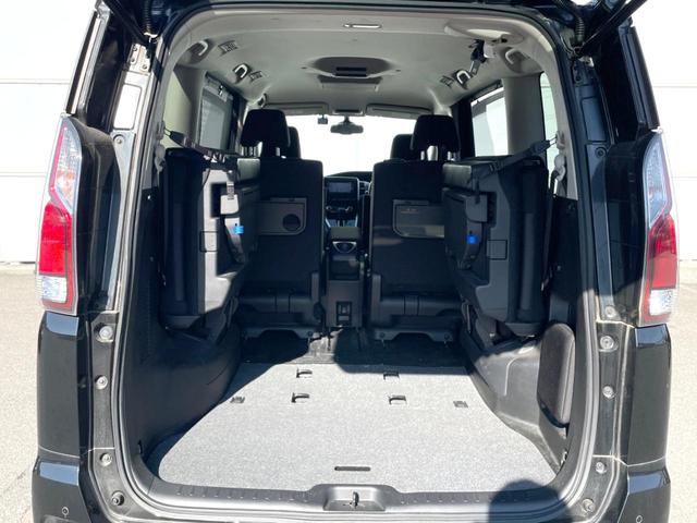 セレナ ハイウェイスター　Ｖセレクション　全周囲カメラ　衝突被害軽減システム　ドラレコ　コーナーセンサー　ＬＥＤヘッド　オートライト　オートエアコン　Ｂｌｕｅｔｏｏｔｈ　ＣＤ　ＤＶＤ再生（11枚目）