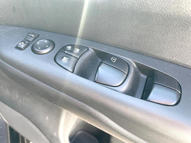 セレナ ハイウェイスター　Ｖセレクション　全周囲カメラ　衝突被害軽減システム　ドラレコ　コーナーセンサー　ＬＥＤヘッド　オートライト　オートエアコン　Ｂｌｕｅｔｏｏｔｈ　ＣＤ　ＤＶＤ再生（30枚目）