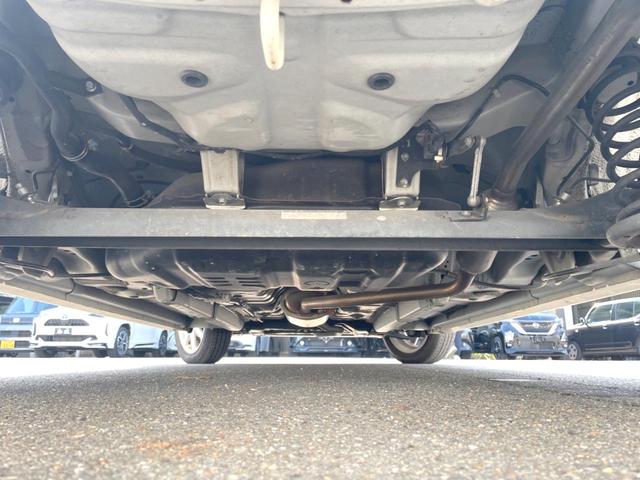 ムーヴ カスタム　Ｘリミテッド　バックカメラ　スマートキー　ＨＩＤヘッド　純正１４インチアルミ　オートエアコン　ＣＤ　地デジ（19枚目）