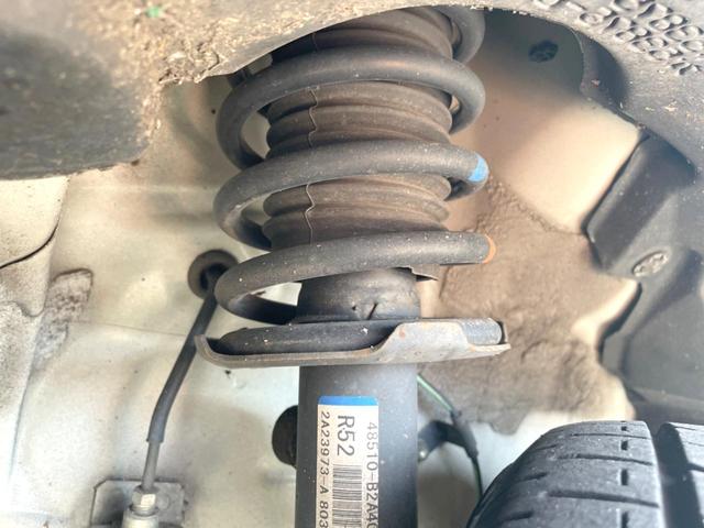 ムーヴ カスタム　Ｘリミテッド　バックカメラ　スマートキー　ＨＩＤヘッド　純正１４インチアルミ　オートエアコン　ＣＤ　地デジ（20枚目）