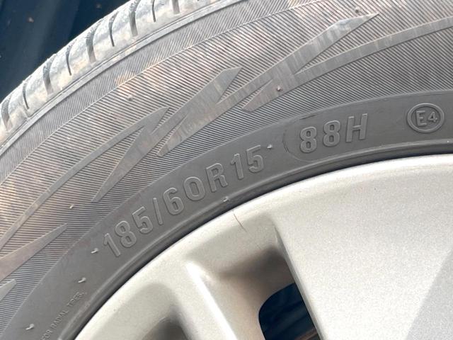 シエンタ Ｇ　純正ナビ　ＨＩＤヘッド　ビルトインＥＴＣ　純正１５インチアルミ　オートエアコン　Ｂｌｕｅｔｏｏｔｈ　ＣＤ　地デジ（40枚目）