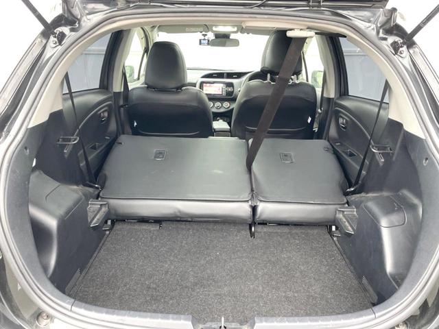 ヴィッツ Ｆ　セーフティーエディションＩＩ　バックカメラ　衝突被害軽減システム　ドラレコ　コーナーセンサー　スマートキー　ＬＥＤヘッド　ビルトインＥＴＣ　オートライト　Ｂｌｕｅｔｏｏｔｈ　ＣＤ　ＤＶＤ再生　フルセグ　ＬＥＤフォグ（11枚目）