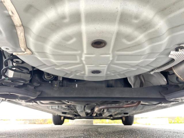 ノート ｅ－パワー　メダリスト　バックカメラ　レーダークルーズ　ハーフレザーシート　コーナーセンサー　スマートキー　ＬＥＤヘッド　ＥＴＣ　純正１５インチアルミ　オートライト　オートエアコン　Ｂｌｕｅｔｏｏｔｈ　ＣＤ　ＤＶＤ再生（19枚目）