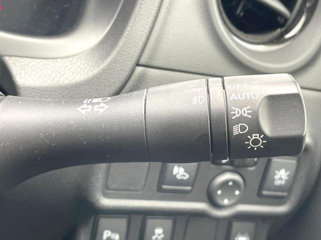 ノート ｅ－パワー　メダリスト　バックカメラ　レーダークルーズ　ハーフレザーシート　コーナーセンサー　スマートキー　ＬＥＤヘッド　ＥＴＣ　純正１５インチアルミ　オートライト　オートエアコン　Ｂｌｕｅｔｏｏｔｈ　ＣＤ　ＤＶＤ再生（26枚目）