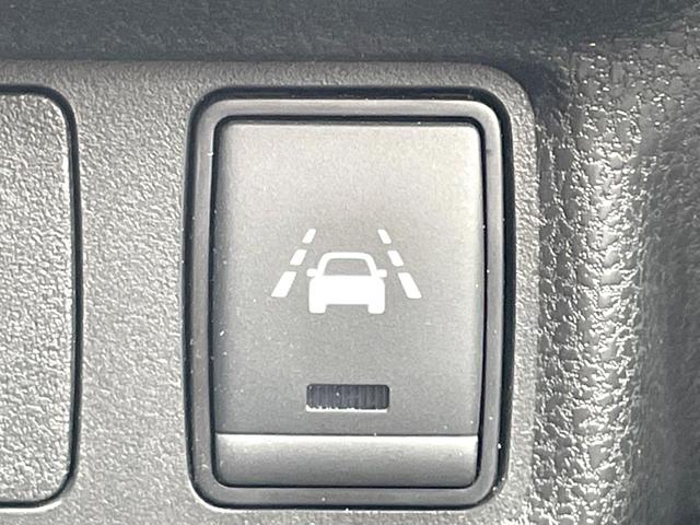 ノート ｅ－パワー　メダリスト　バックカメラ　レーダークルーズ　ハーフレザーシート　コーナーセンサー　スマートキー　ＬＥＤヘッド　ＥＴＣ　純正１５インチアルミ　オートライト　オートエアコン　Ｂｌｕｅｔｏｏｔｈ　ＣＤ　ＤＶＤ再生（31枚目）