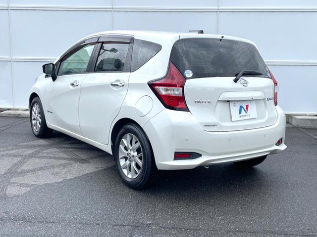 ノート ｅ－パワー　メダリスト　バックカメラ　レーダークルーズ　ハーフレザーシート　コーナーセンサー　スマートキー　ＬＥＤヘッド　ＥＴＣ　純正１５インチアルミ　オートライト　オートエアコン　Ｂｌｕｅｔｏｏｔｈ　ＣＤ　ＤＶＤ再生（48枚目）