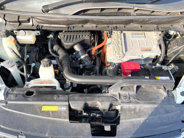 セレナ e-パワー ハイウェイスターV 両側電動ドア 全周囲カメラ 衝突被害軽減システム レーダークルーズ ドラレコ コーナーセンサー スマートキー LEDヘッド ビルトインETC 純正15インチアルミ オートハイビーム オートライト(18枚目)