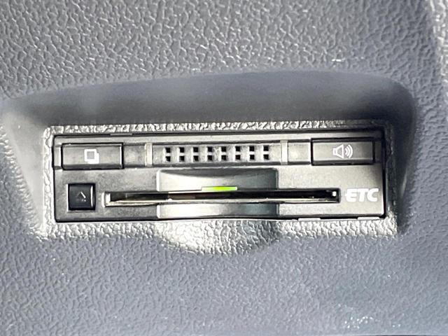 プリウス Sツーリングセレクション 純正SDナビ バックカメラ 100V電源 レザー調シート ドラレコ スマートキー LEDヘッド ビルトインETC クルコン 純正17インチアルミ オートハイビーム オートライト オートエアコン(6枚目)