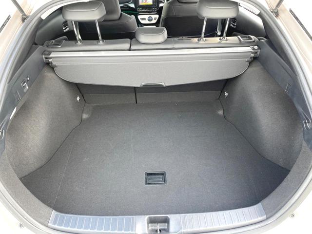 プリウス Sツーリングセレクション 純正SDナビ バックカメラ 100V電源 レザー調シート ドラレコ スマートキー LEDヘッド ビルトインETC クルコン 純正17インチアルミ オートハイビーム オートライト オートエアコン(10枚目)