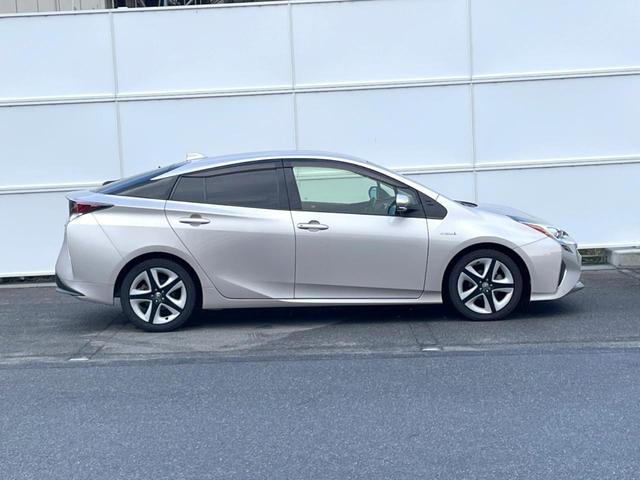 プリウス Sツーリングセレクション 純正SDナビ バックカメラ 100V電源 レザー調シート ドラレコ スマートキー LEDヘッド ビルトインETC クルコン 純正17インチアルミ オートハイビーム オートライト オートエアコン(44枚目)