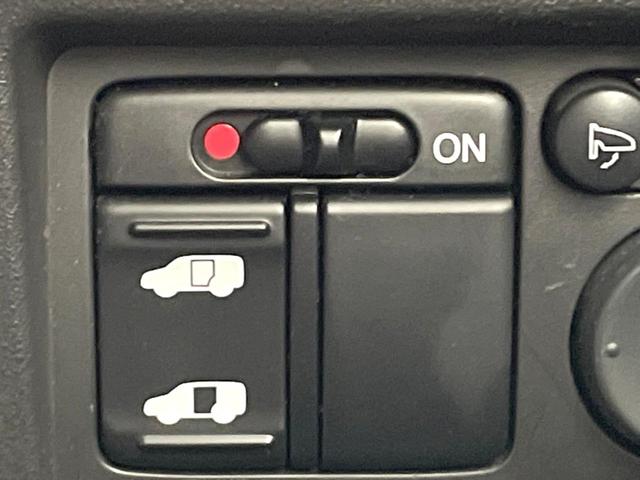 フリード Ｇ　ジャストセレクション＋　電動スライドドア　純正ＳＤナビ　バックカメラ　ハーフレザーシート　スマートキー　ＨＩＤヘッド　ビルトインＥＴＣ　オートライト　オートエアコン　Ｂｌｕｅｔｏｏｔｈ　ＣＤ　ＤＶＤ再生　フルセグ（5枚目）