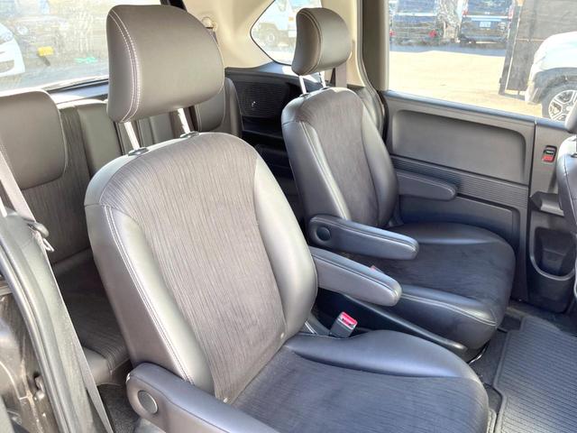 フリード Ｇ　ジャストセレクション＋　電動スライドドア　純正ＳＤナビ　バックカメラ　ハーフレザーシート　スマートキー　ＨＩＤヘッド　ビルトインＥＴＣ　オートライト　オートエアコン　Ｂｌｕｅｔｏｏｔｈ　ＣＤ　ＤＶＤ再生　フルセグ（9枚目）