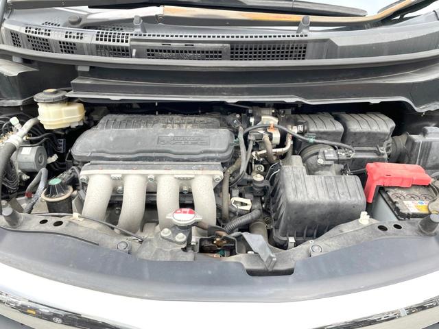 フリード Ｇ　ジャストセレクション＋　電動スライドドア　純正ＳＤナビ　バックカメラ　ハーフレザーシート　スマートキー　ＨＩＤヘッド　ビルトインＥＴＣ　オートライト　オートエアコン　Ｂｌｕｅｔｏｏｔｈ　ＣＤ　ＤＶＤ再生　フルセグ（19枚目）