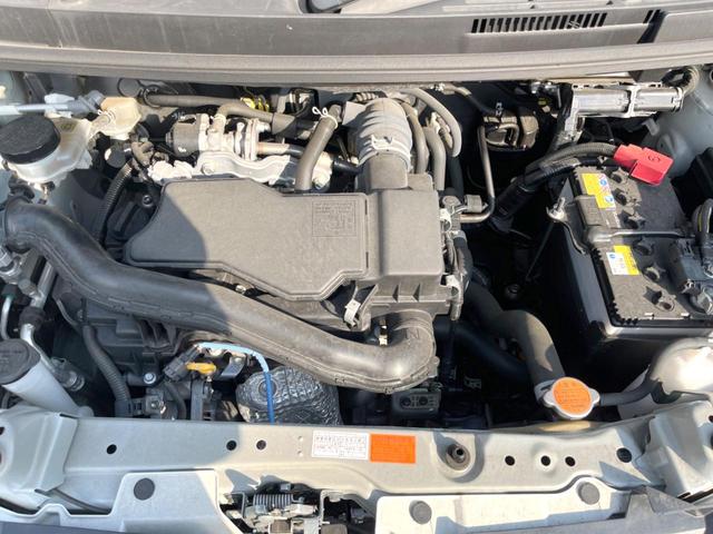 ルーミー カスタムＧ　両側電動ドア　ＳＤナビ　バックカメラ　衝突被害軽減システム　レーダークルーズ　ドラレコ　コーナーセンサー　スマートキー　ＬＥＤヘッド　ビルトインＥＴＣ　純正１４インチアルミ　オートライト（19枚目）