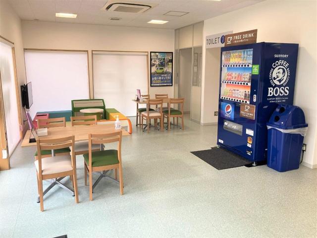 ルーミー カスタムＧ　両側電動ドア　ＳＤナビ　バックカメラ　衝突被害軽減システム　レーダークルーズ　ドラレコ　コーナーセンサー　スマートキー　ＬＥＤヘッド　ビルトインＥＴＣ　純正１４インチアルミ　オートライト（66枚目）