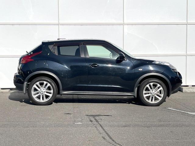 ジューク １５ＲＸ　タイプＶ　純正ＳＤナビ　バックカメラ　スマートキー　ＨＩＤヘッド　ＥＴＣ　純正１７インチアルミ　オートライト　オートエアコン　Ｂｌｕｅｔｏｏｔｈ　ＤＶＤ再生（43枚目）