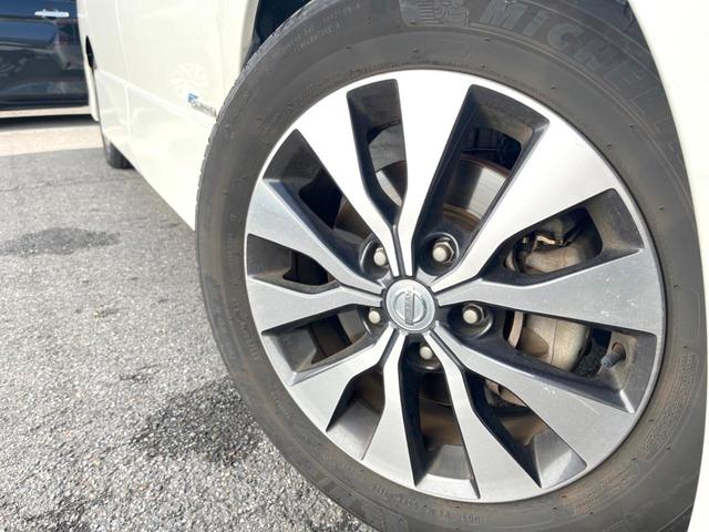 セレナ ハイウェイスター　両側電動ドア　純正ＳＤナビ　後席モニター　全周囲カメラ　ドラレコ　スマートキー　ＬＥＤヘッド　ビルトインＥＴＣ　クルコン　純正１６インチアルミ　オートライト　オートエアコン　Ｂｌｕｅｔｏｏｔｈ　ＣＤ（13枚目）