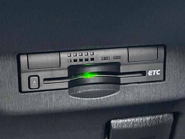 プリウス Ｓ　ＳＤナビ　バックカメラ　禁煙車　スマートキー　ＨＩＤヘッド　ビルトインＥＴＣ　オートライト　オートエアコン　Ｂｌｕｅｔｏｏｔｈ　ＣＤ　地デジ（5枚目）