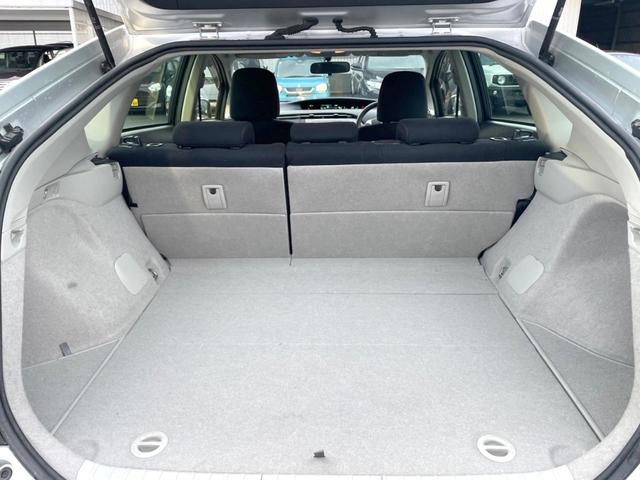 プリウス Ｓ　ＳＤナビ　バックカメラ　禁煙車　スマートキー　ＨＩＤヘッド　ビルトインＥＴＣ　オートライト　オートエアコン　Ｂｌｕｅｔｏｏｔｈ　ＣＤ　地デジ（11枚目）