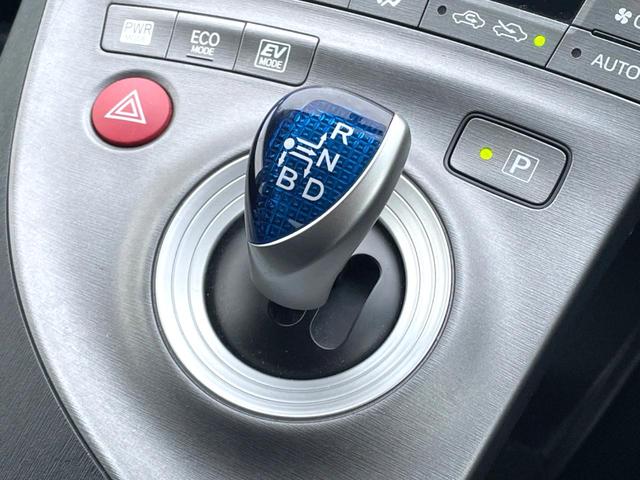 プリウス Ｓ　ＳＤナビ　バックカメラ　禁煙車　スマートキー　ＨＩＤヘッド　ビルトインＥＴＣ　オートライト　オートエアコン　Ｂｌｕｅｔｏｏｔｈ　ＣＤ　地デジ（21枚目）