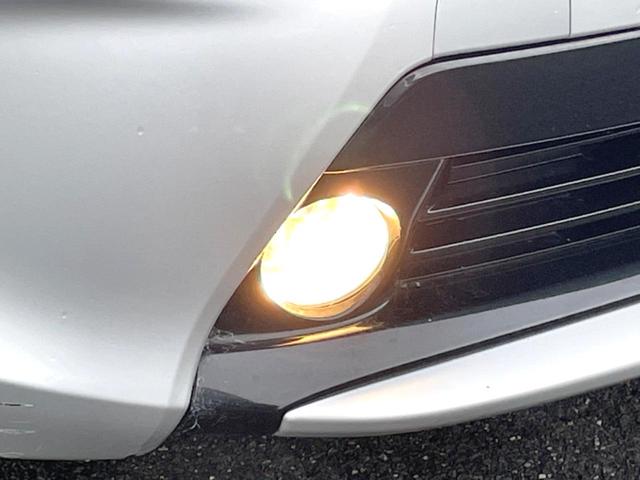 プリウス Ｓ　ＳＤナビ　バックカメラ　禁煙車　スマートキー　ＨＩＤヘッド　ビルトインＥＴＣ　オートライト　オートエアコン　Ｂｌｕｅｔｏｏｔｈ　ＣＤ　地デジ（43枚目）