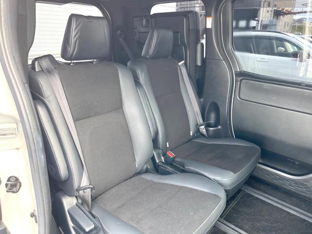 ノア Ｓｉ　ダブルバイビーＩＩ　ＳＤナビ　後席モニター　バックカメラ　衝突被害軽減システム　禁煙車　ハーフレザーシート　コーナーセンサー　スマートキー　ＬＥＤヘッド　ビルトインＥＴＣ　クルコン　純正１６インチアルミ（8枚目）