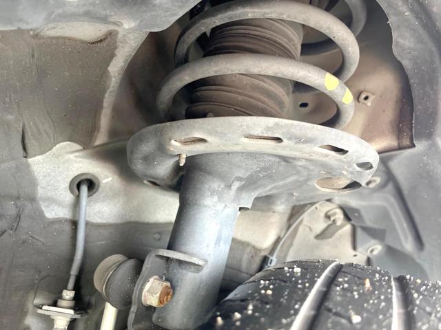 ノア Ｓｉ　ダブルバイビーＩＩ　ＳＤナビ　後席モニター　バックカメラ　衝突被害軽減システム　禁煙車　ハーフレザーシート　コーナーセンサー　スマートキー　ＬＥＤヘッド　ビルトインＥＴＣ　クルコン　純正１６インチアルミ（20枚目）