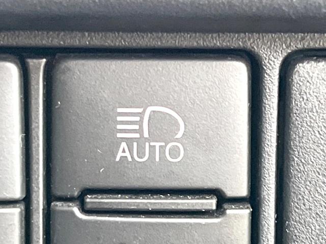 ノア Ｓｉ　ダブルバイビーＩＩ　ＳＤナビ　後席モニター　バックカメラ　衝突被害軽減システム　禁煙車　ハーフレザーシート　コーナーセンサー　スマートキー　ＬＥＤヘッド　ビルトインＥＴＣ　クルコン　純正１６インチアルミ（27枚目）