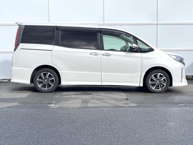 ノア Ｓｉ　ダブルバイビーＩＩ　ＳＤナビ　後席モニター　バックカメラ　衝突被害軽減システム　禁煙車　ハーフレザーシート　コーナーセンサー　スマートキー　ＬＥＤヘッド　ビルトインＥＴＣ　クルコン　純正１６インチアルミ（45枚目）