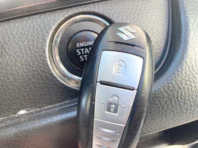 �y�L�[���X�X�^�[�g�V�X�e���z�J�o����|�P�b�g�ɓ��ꂽ�܂܂ł��h�A�̎{���E�������\�ȃX�}�[�g�L�[�𑕔��B�G���W���̃I���E�I�t�����J�M�����o���K�v����������Ƃ��Ă��֗��ł���