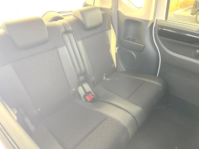 Ｎ－ＢＯＸカスタム Ｇ　ターボＳＳブラックスタイルパッケージ　ＳＤナビ　バックカメラ　衝突被害軽減システム　禁煙車　ハーフレザーシート　前席シートエアコン　ドラレコ　スマートキー　ＨＩＤヘッド　ビルトインＥＴＣ　クルコン　純正１５インチアルミ　オートライト（10枚目）