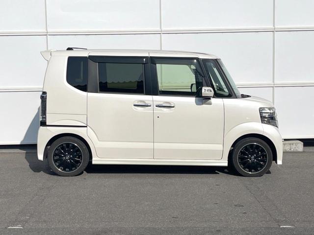 Ｎ－ＢＯＸカスタム Ｇ　ターボＳＳブラックスタイルパッケージ　ＳＤナビ　バックカメラ　衝突被害軽減システム　禁煙車　ハーフレザーシート　前席シートエアコン　ドラレコ　スマートキー　ＨＩＤヘッド　ビルトインＥＴＣ　クルコン　純正１５インチアルミ　オートライト（45枚目）