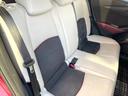 後部座席も気になるようなキズ・汚れやへたり等、大きなダメージはなく、良好な状態です。