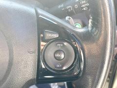 【クルーズコントロール】高速道路もラクラク走行。アクセルを離しても一定速度で走行ができ、長距離運転時の負担を軽減！加速・減速も簡単なスイッチ操作で調整できます。 7