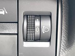 �ڥإåɥ饤�ȥ�٥饤�����ۤ����ߤι⤵�˥إåɥ饤�Ȥ�Ĵ������ǽ����α�ž�����¿��ˤʤ�ޤ��� 4