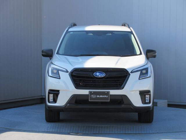 フォレスター ＸＴ－エディション　パワーリヤゲート付き　リヤガラス５面フイルム施工　ルーフレール　８インチメモリーナビ　ナビ連動前後録画型ドラレコ　リバース連動ドアミラー　ドアミラーメモリーオート格納機能　ステアリングヒーター（6枚目）