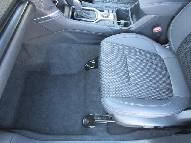 フォレスター ＸＴ－エディション　パワーリヤゲート付き　リヤガラス５面フイルム施工　ルーフレール　８インチメモリーナビ　ナビ連動前後録画型ドラレコ　リバース連動ドアミラー　ドアミラーメモリーオート格納機能　ステアリングヒーター（35枚目）