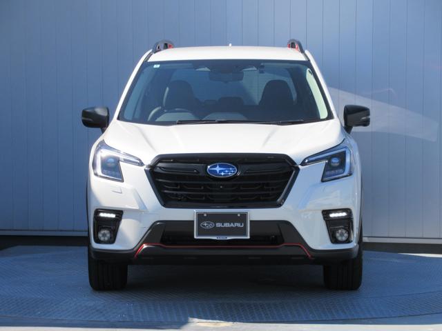 フォレスター Ｘ－ブレイク　新世代アイサイト搭載車　リバース連動ドアミラー　ドアミラーメモリーオート格納機能　アクセスキー対応運転席シートポジションメモリー　アイサイトセイフティプラス　ステアリングヒーター　前後席シートヒーター　８インチ純正ナビ（6枚目）